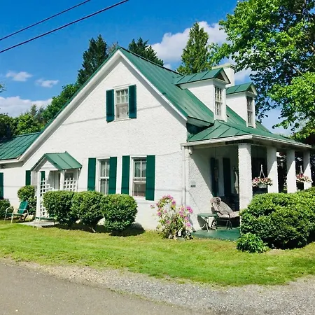 Next To The Inn Entire Colonial House With Lovely Porch & Extremely Fast Wi-Fi Washington Exterior photo