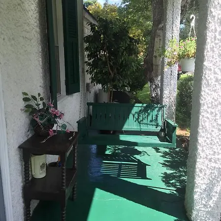 Next To The Inn Entire Colonial House With Lovely Porch & Extremely Fast Wi-Fi Washington Exterior photo